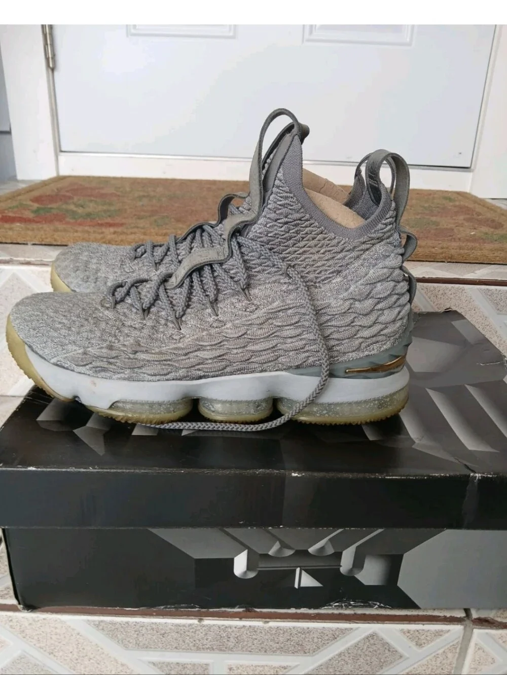 Nike Men's Grey Knit Athletic Sneakers Lebron XV
